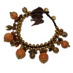Brățară vintage din mărgele și aplicații metalice