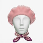 set bască damă roz din lână și eșarfă satin cu flori